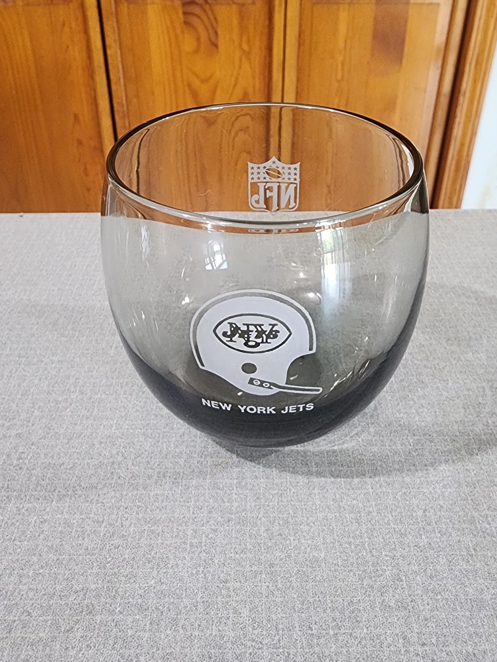 Jets Gray Glass Cup